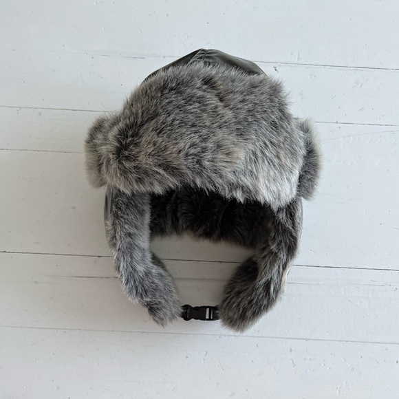 Trapper Hat - Picture 4 of 8